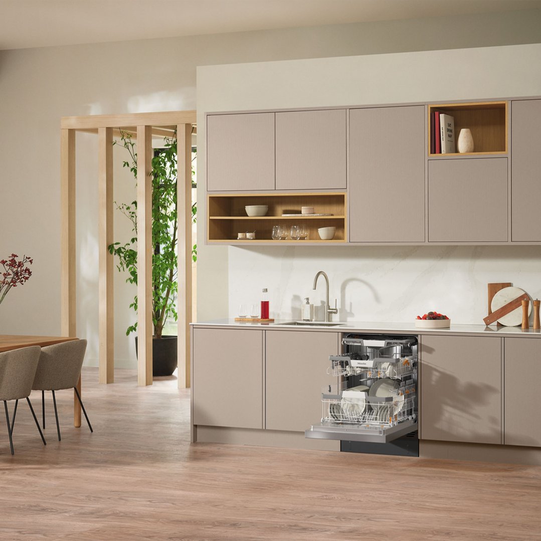 Miele 60cm Built-Under Dishwasher with AutoOpen Drying and Automatic Dispensing PowerDisk CleanSteel G7130SCUCLST