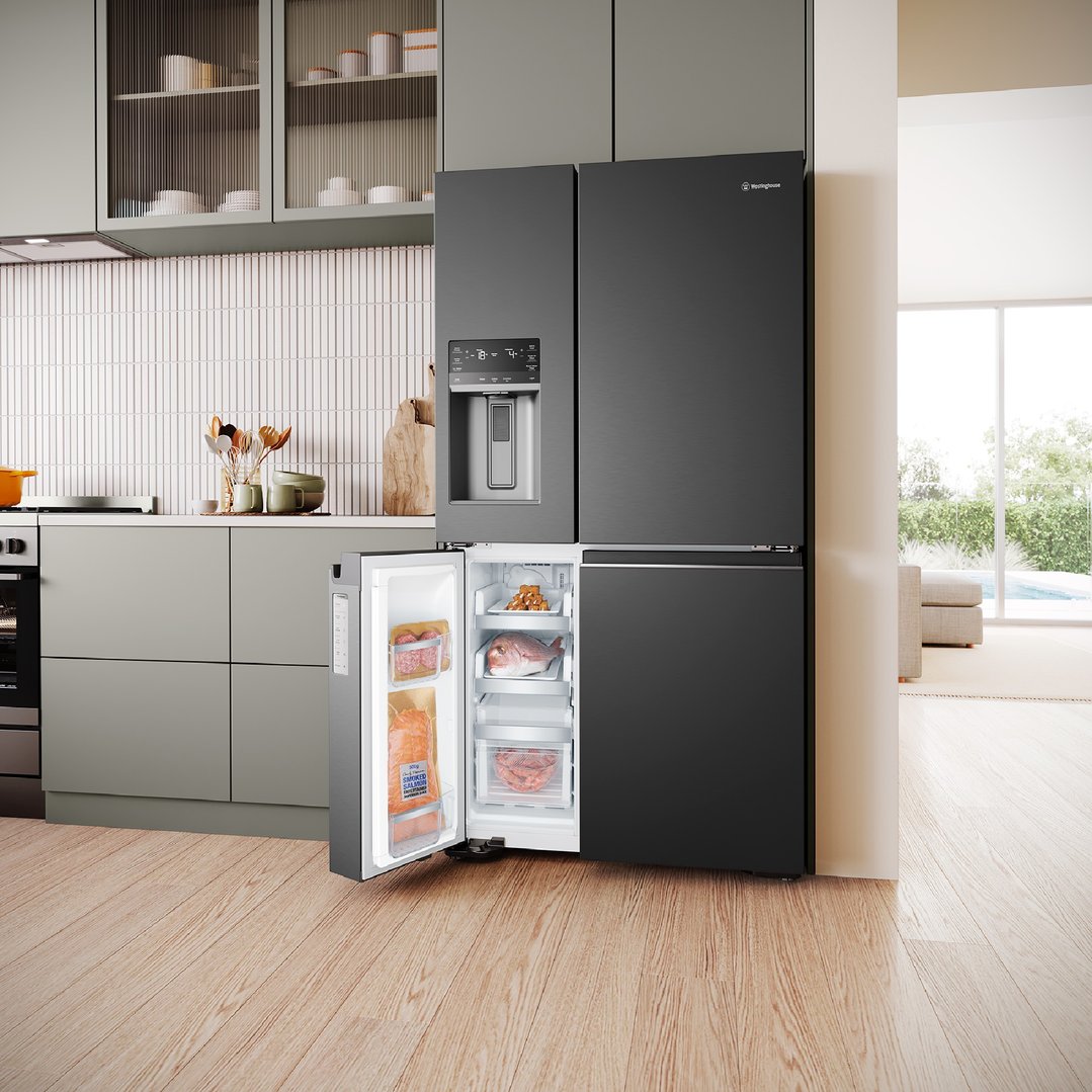 Westinghouse 609L Quad Door Fridge - Matte Black WQE6170BB
