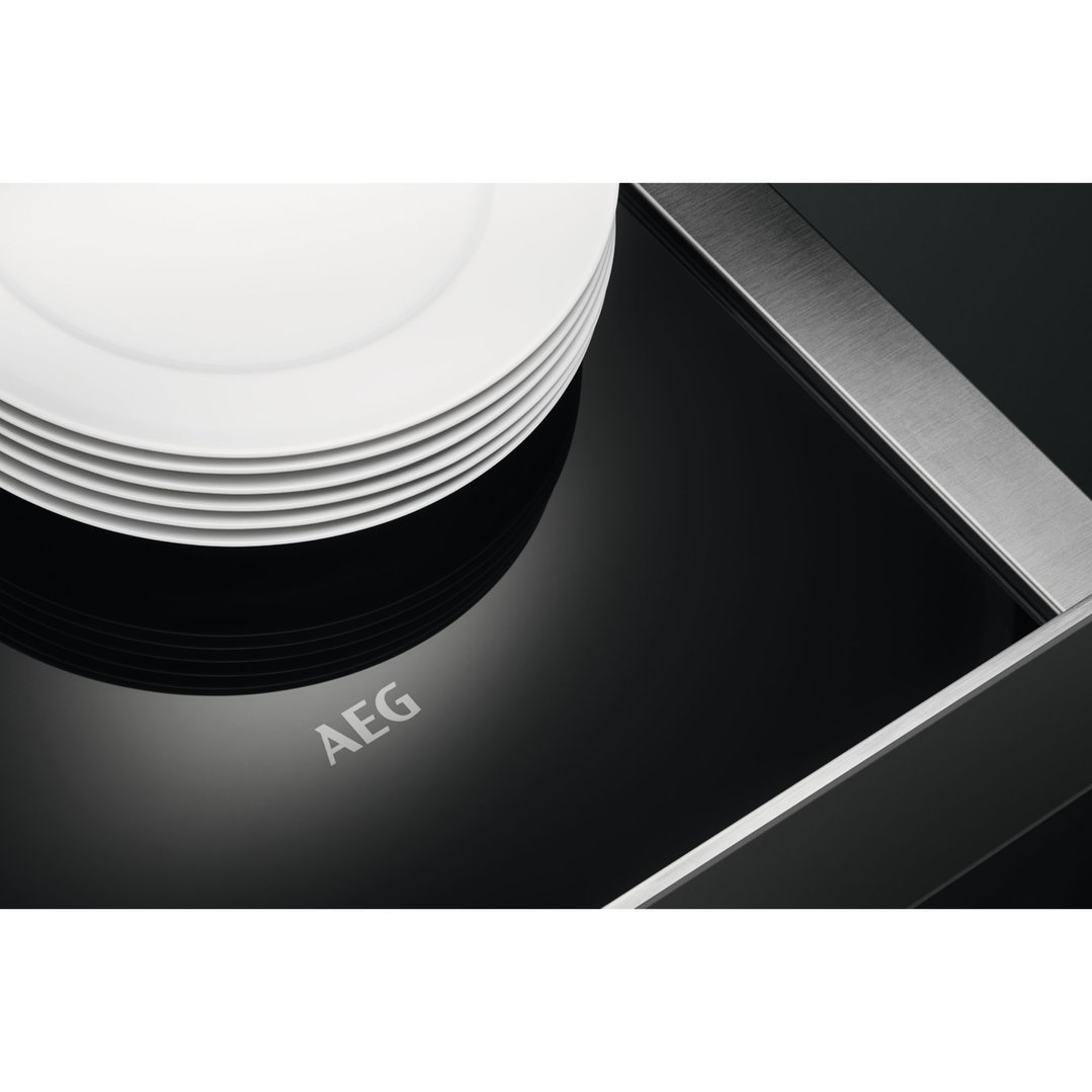 AEG 14cm Gloss Black Built-in Warming Drawer OD8K11B