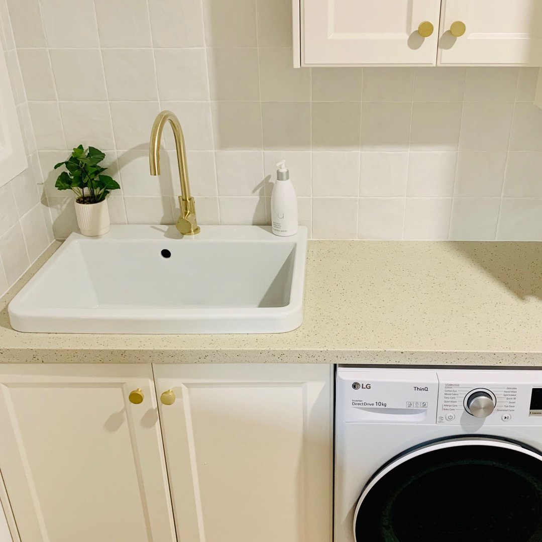 Turner Hastings Ravine 66x51 Fireclay Sink 7411