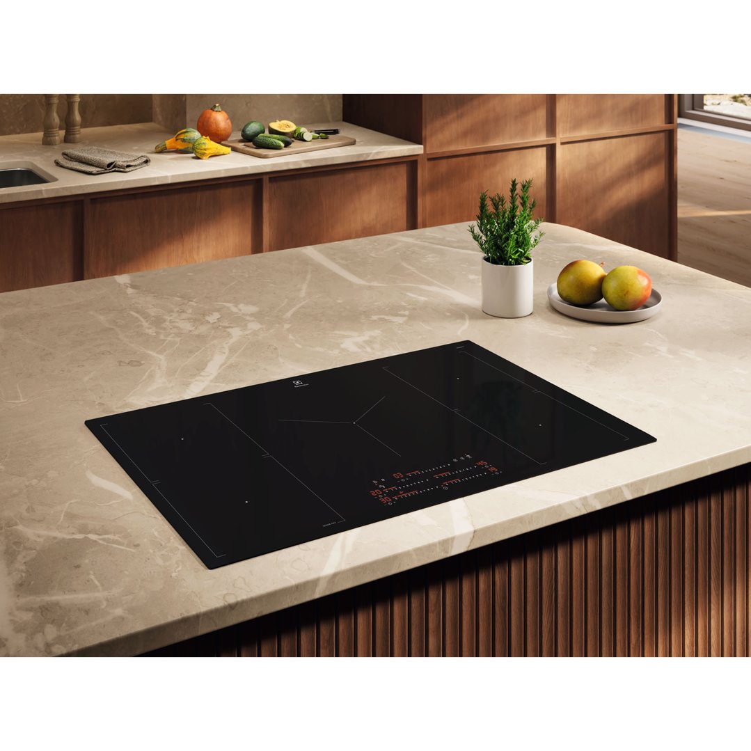 Electrolux 90cm 5 Zone 700 Series Induction Cooktop with Sense Fry, Black EHI9575BF