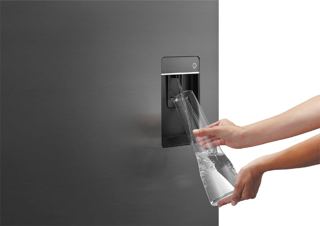 Fisher & Paykel 569L Series 7 French Door Refrigerator Freezer, Ice & Water RF610ADUB5