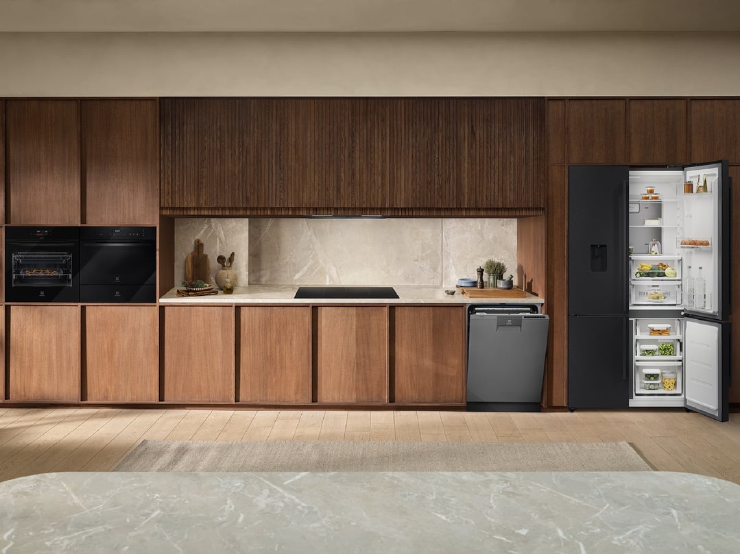 Electrolux 44L Built-in Microwave Oven Combo, Black - 500 Series EVEM6546DF