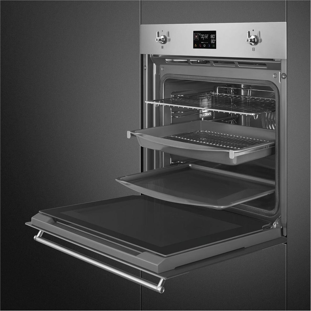 Smeg 60cm Classic Pyrolytic Steam Oven with Probe - Stainless Steel. SOPA6302S2PX