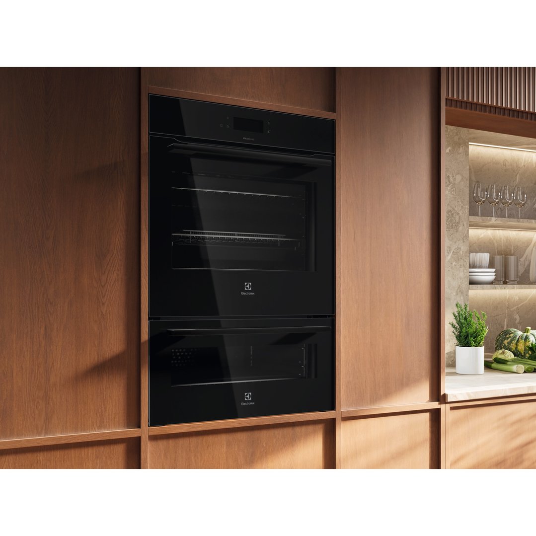 Electrolux 60cm Pyrolytic Double Oven with SteamBake, Black - 600 Series EVEP6626DF