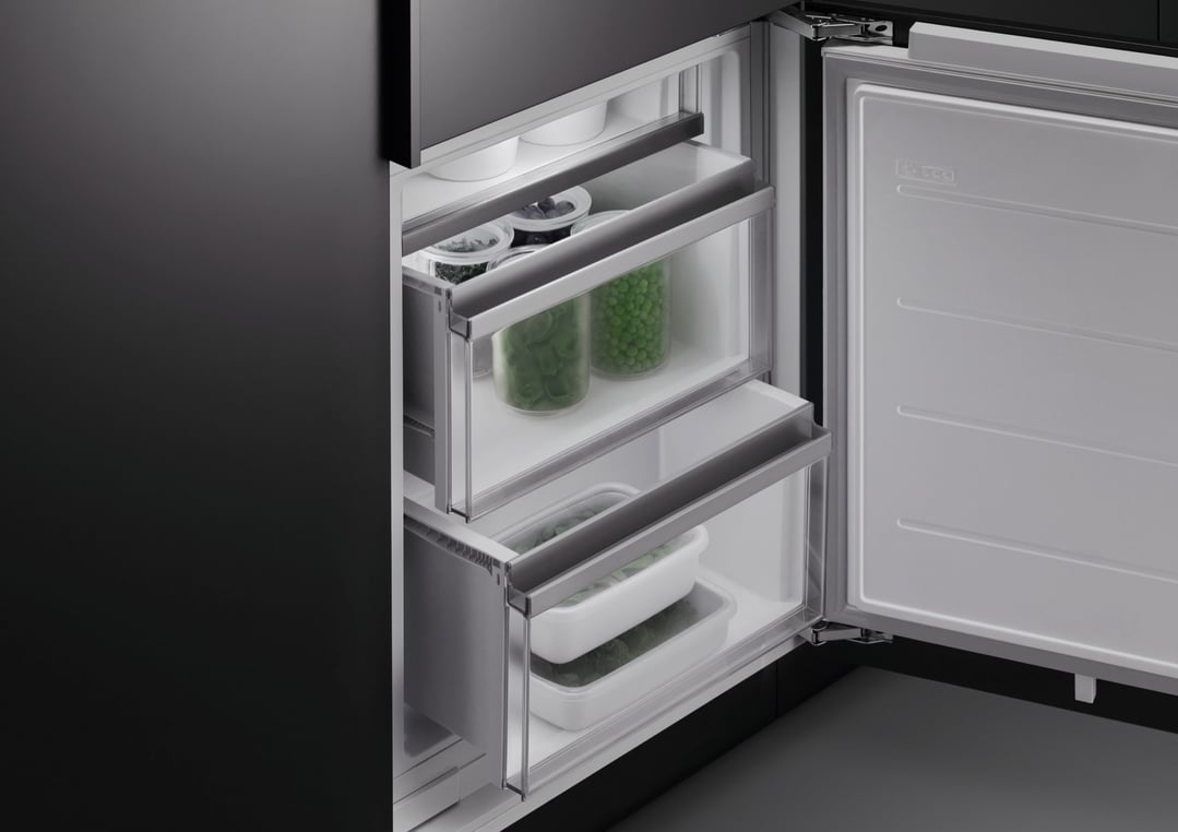 Fisher & Paykel 60cm Series 7 Integrated Refrigerator Freezer RB6018BRV