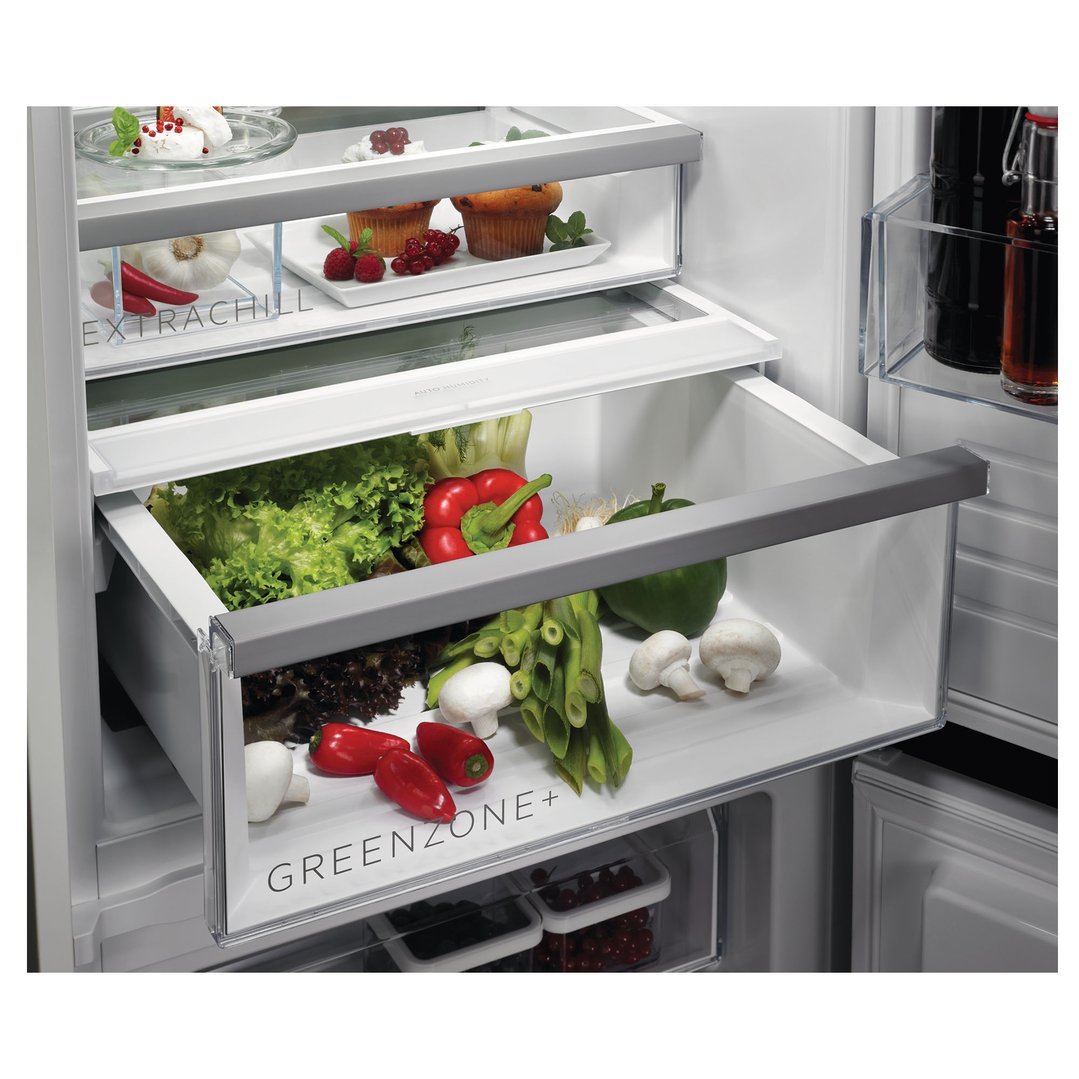 AEG 8000 Series 245L Built-in Bottom Freezer Fridge OSC8M18ADC