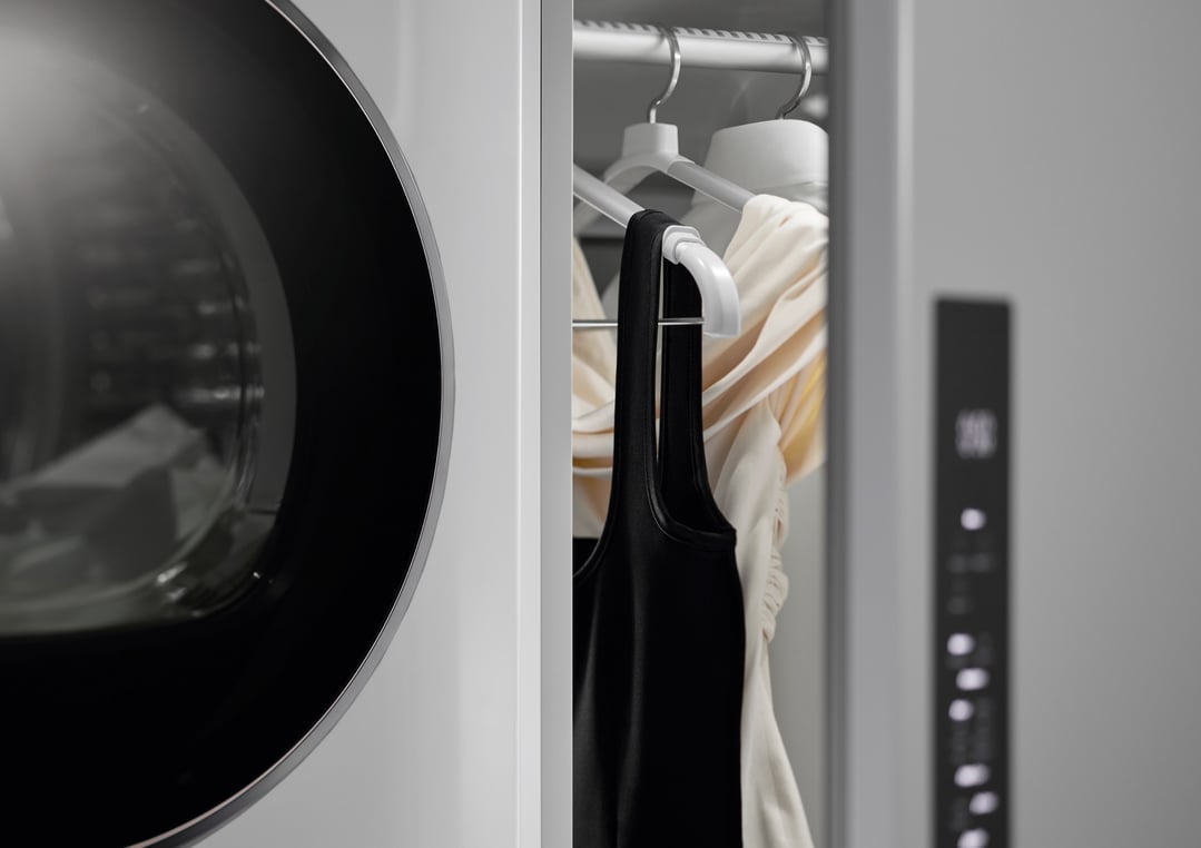Fisher & Paykel 10kg Series 11 Contemporary Heat Pump Dryer - White DH1060H5
