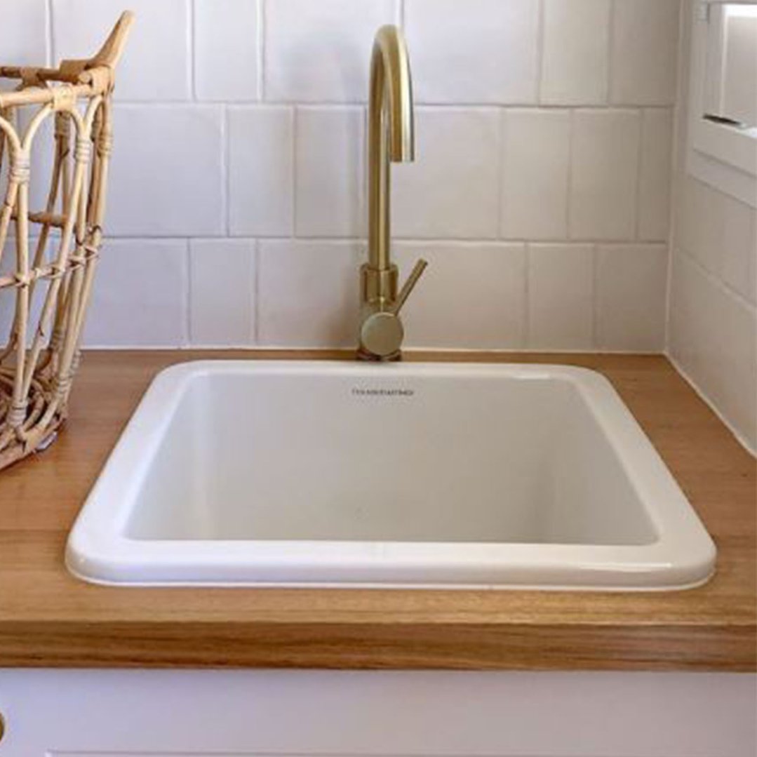 Turner Hastings Cuisine 46x46 Inset / Undermount Fireclay Sink with Overflow CU46FS-OF