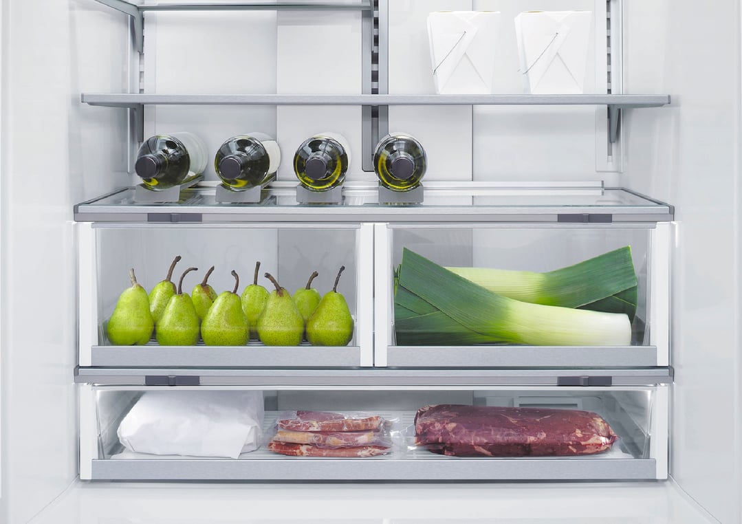 Fisher & Paykel 569L Series 7 French Door Refrigerator Freezer, Ice & Water RF610ADUB5
