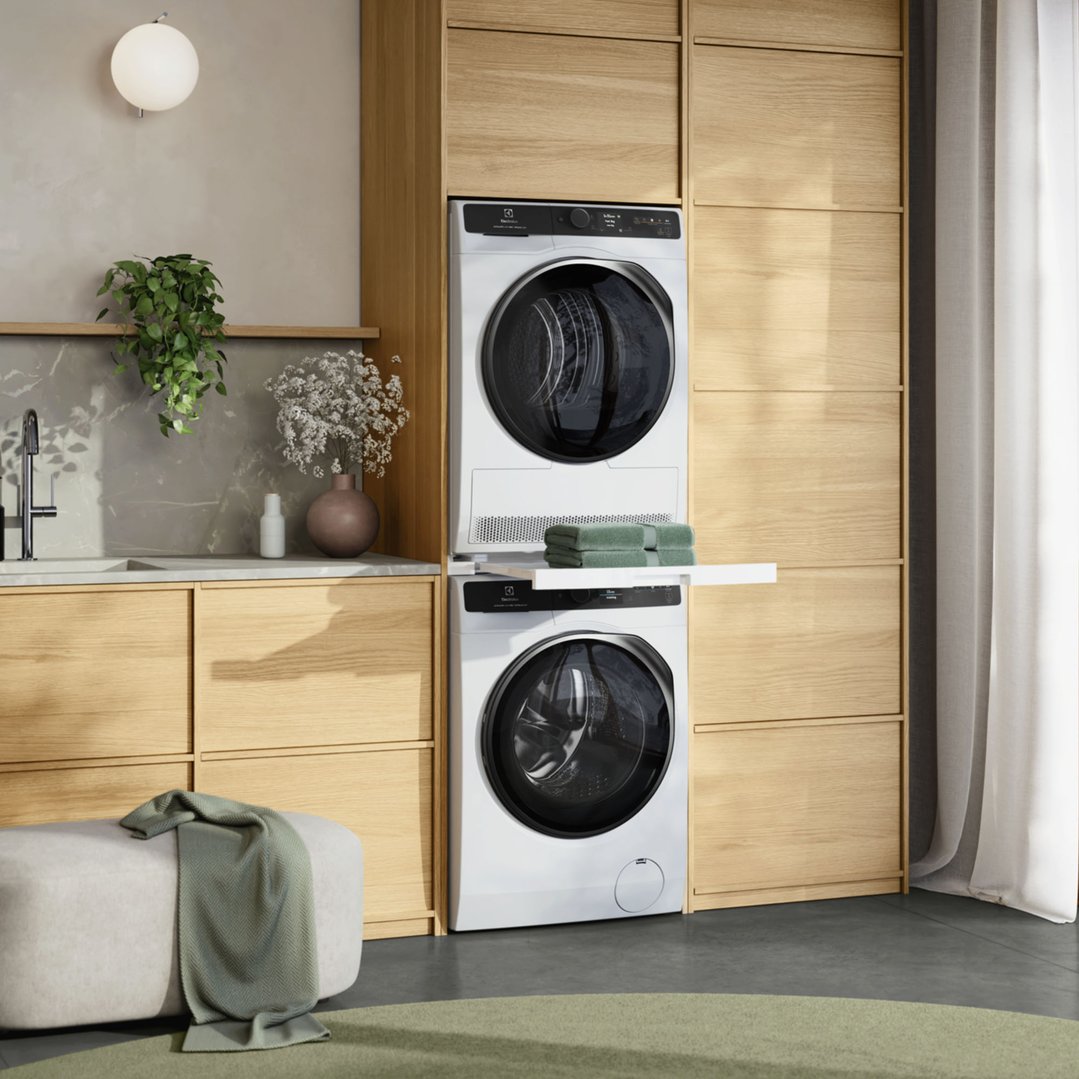 Electrolux 10kg UltimateCare 900 Front Load Washing Machine White EWF1042R9WCS