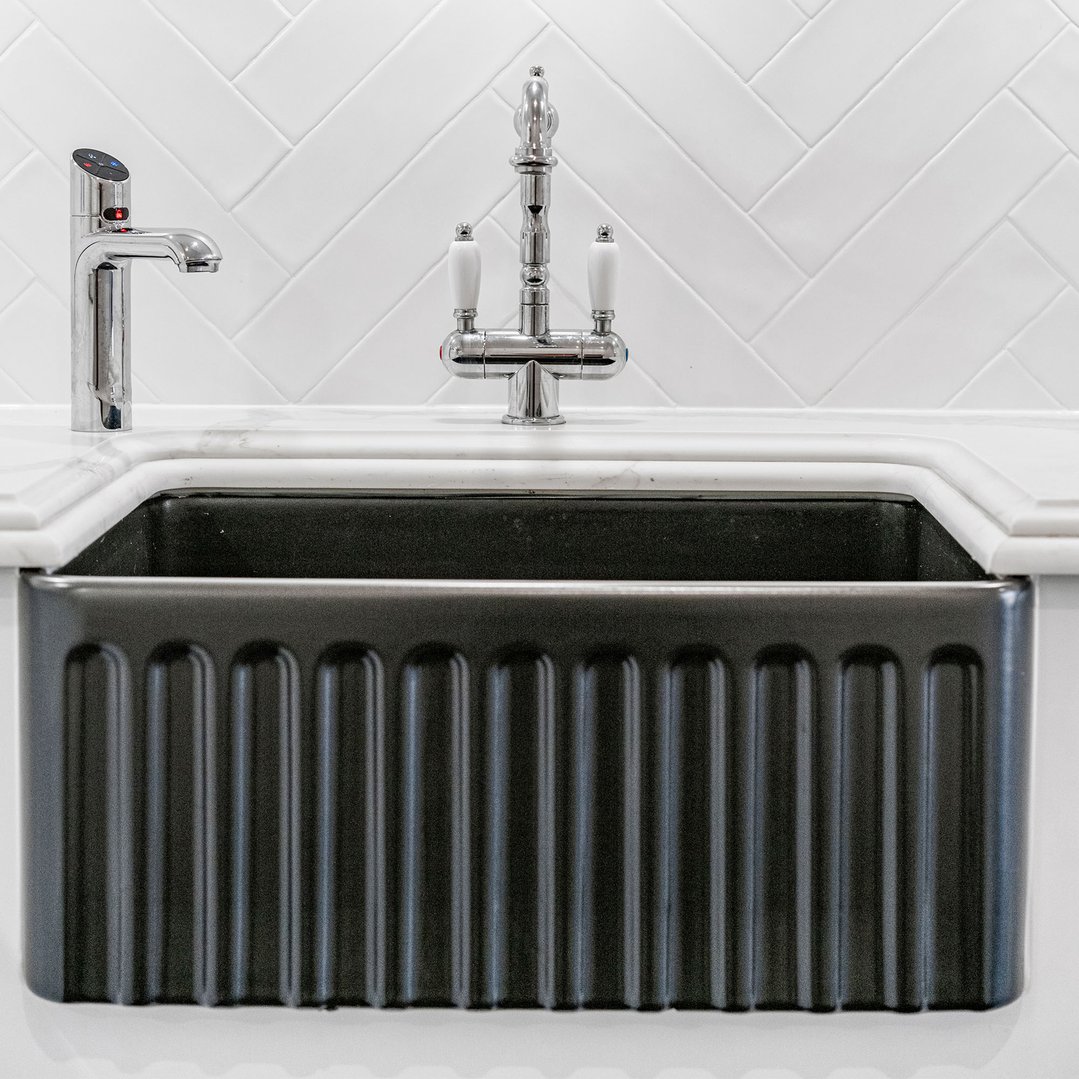 Turner Hastings Novi 60x46 Fireclay Butler Sink - Matte Black NO60FS-MB