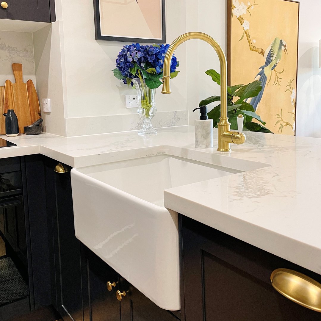Turner Hastings Novi 50x46 Fireclay Butler Sink - Gloss White NO50FS