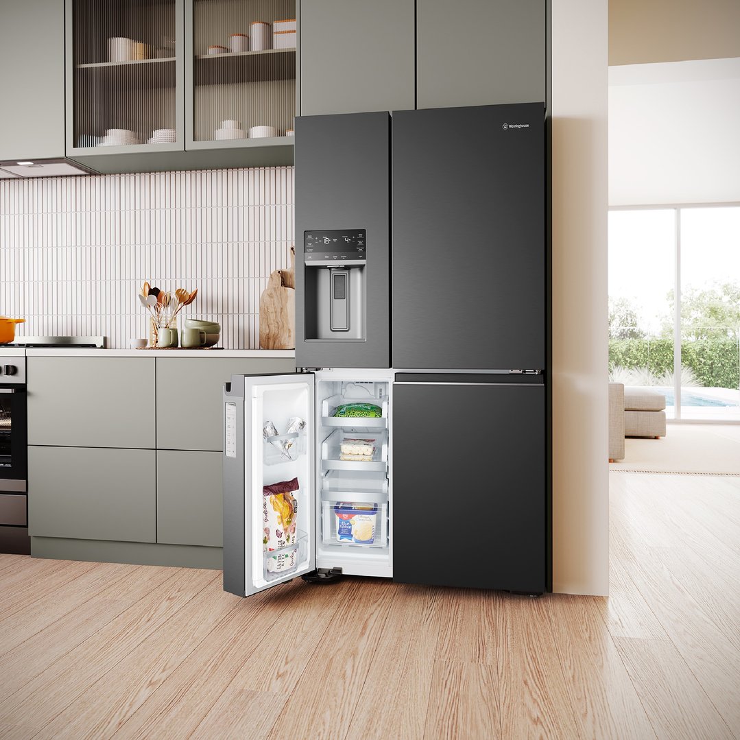 Westinghouse 609L Quad Door Fridge - Matte Black WQE6170BB