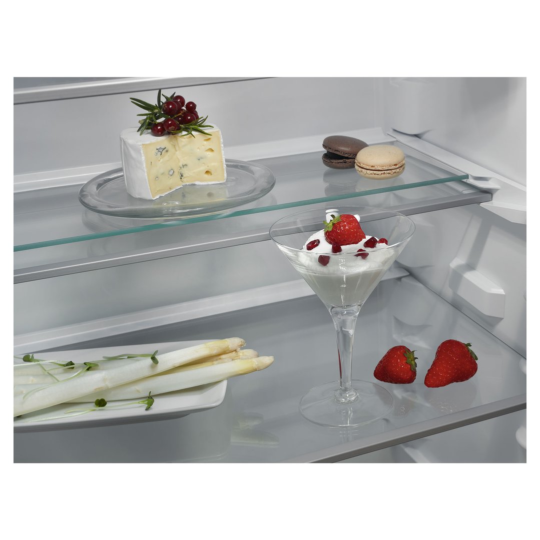 AEG 7000 Series 376L Built-in Bottom Freezer Fridge OSC7P19ACF