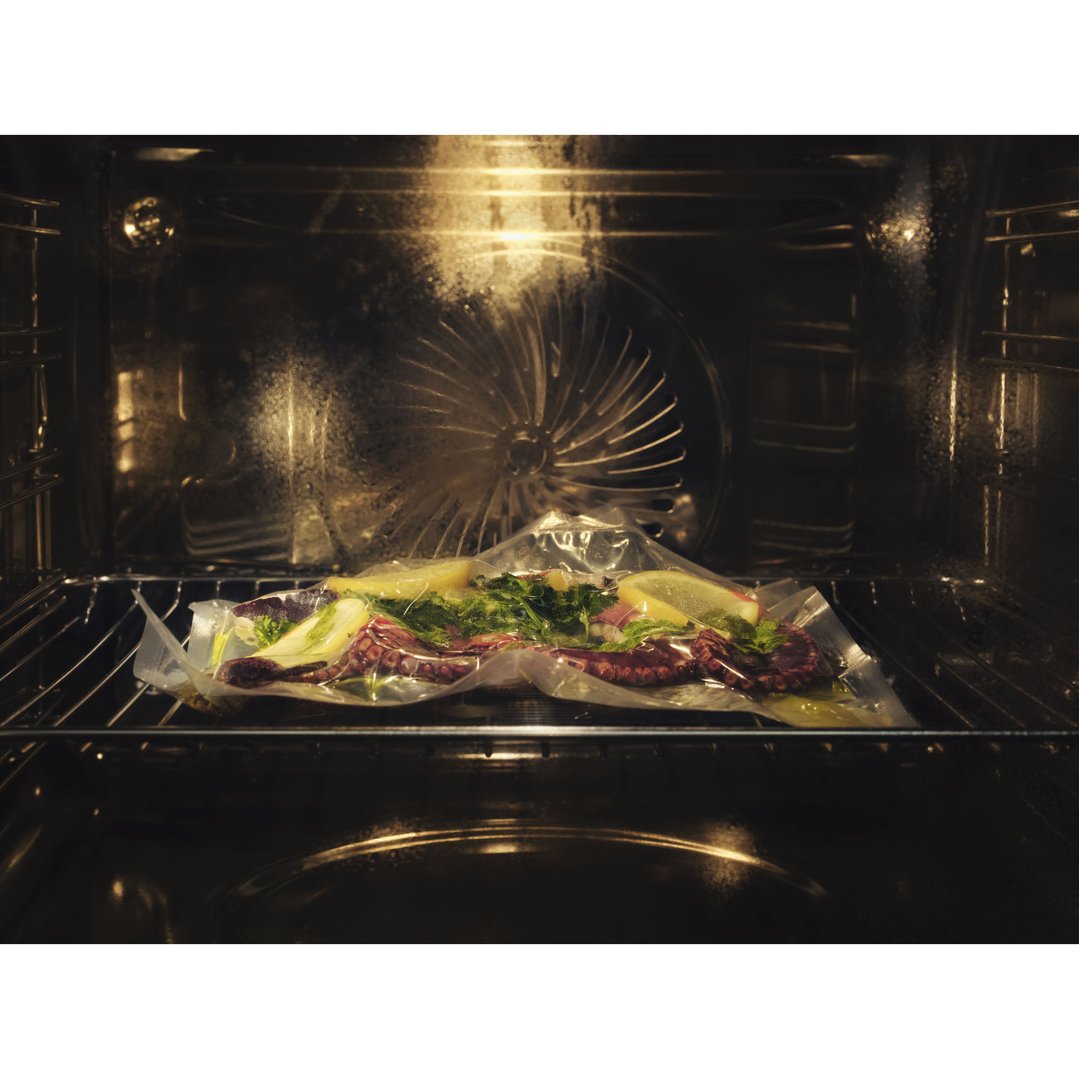 AEG 45cm Multifunction 24 Gloss Black Steam Pro Compact Oven NKB9A82KB