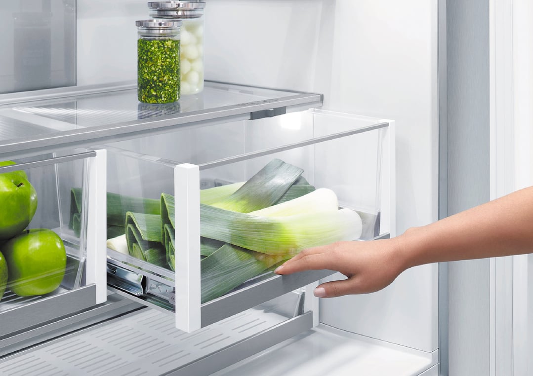 Fisher & Paykel 91cm Series 7 Integrated Refrigerator Freezer, Ice & Water RS9120WRU1