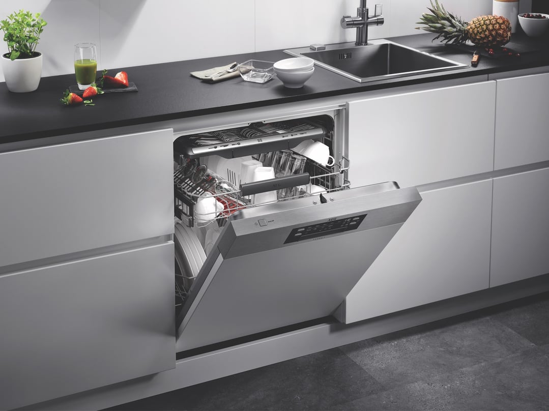 AEG 60cm Semi-integrated Dishwasher FEE74600PM