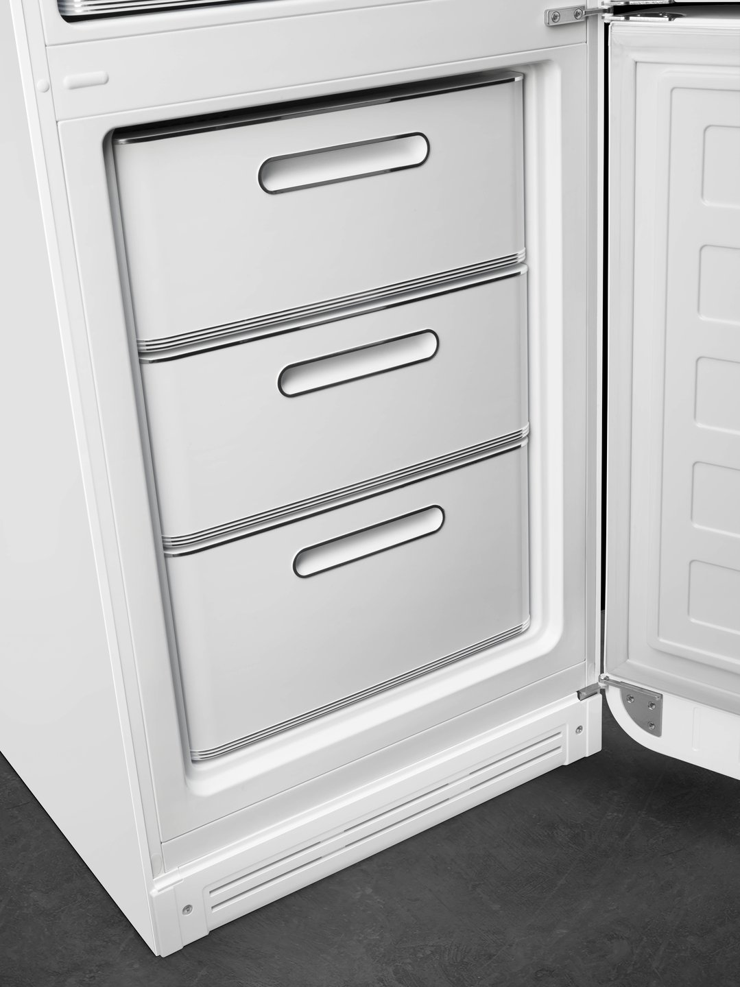 Smeg FAB 32 50’S Style Retro Refrigerator, Right Hand - White FAB32RWH5AU