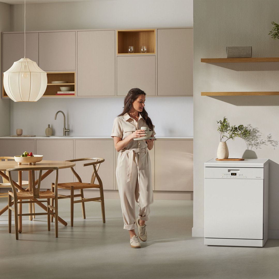 Miele 60cm Freestanding Dishwasher with QuickPowerWash Brilliant White G5000BKBRWS