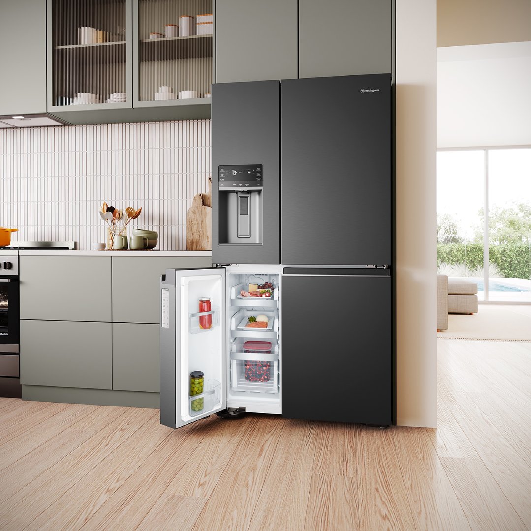 Westinghouse 609L Quad Door Fridge - Matte Black WQE6170BB